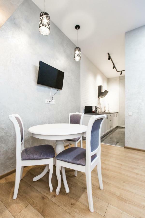 дизайнерська віп по вулиці куліша 14 Apartment