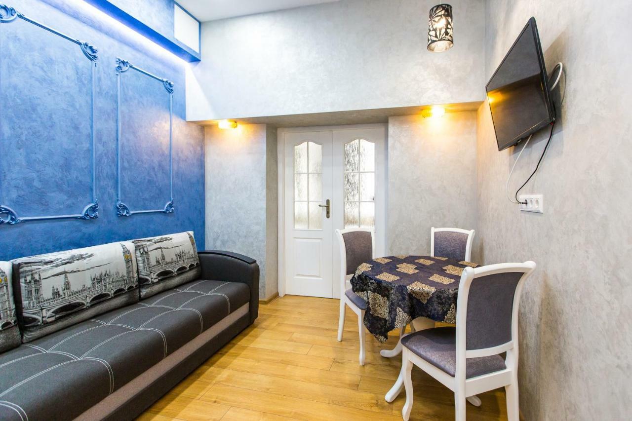 Apartment дизайнерська віп по вулиці куліша 14 Lviv